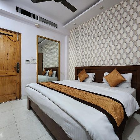 Hotel Royal Afghan Ню Делхи Екстериор снимка
