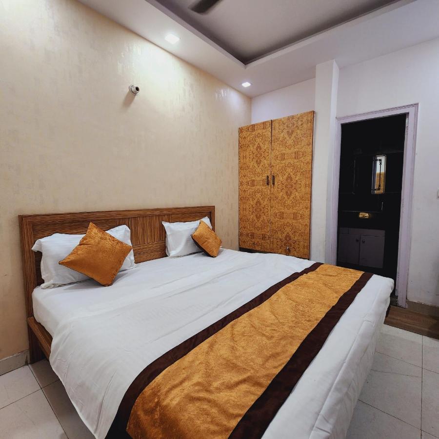 Hotel Royal Afghan Ню Делхи Екстериор снимка