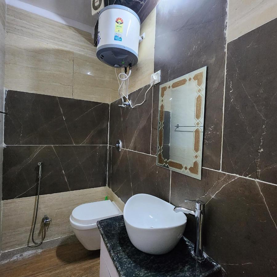 Hotel Royal Afghan Ню Делхи Екстериор снимка