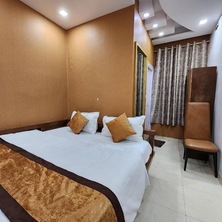 Hotel Royal Afghan Ню Делхи Екстериор снимка